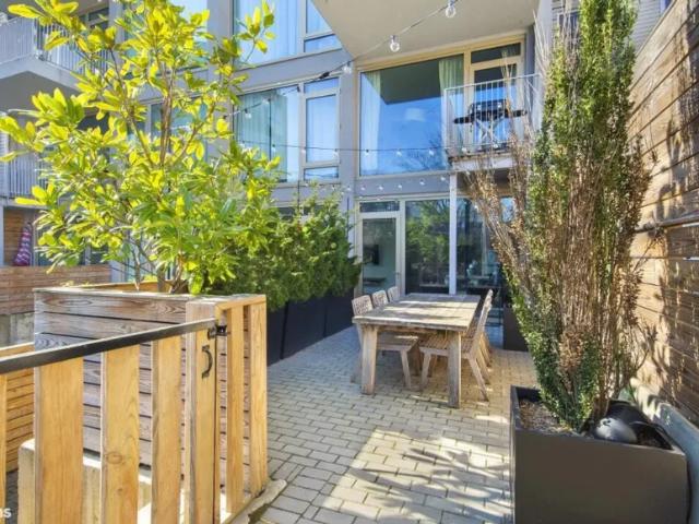 Apartment for sale in Arverne, New York