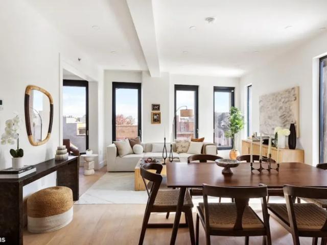 Apartment for sale in Arverne, New York