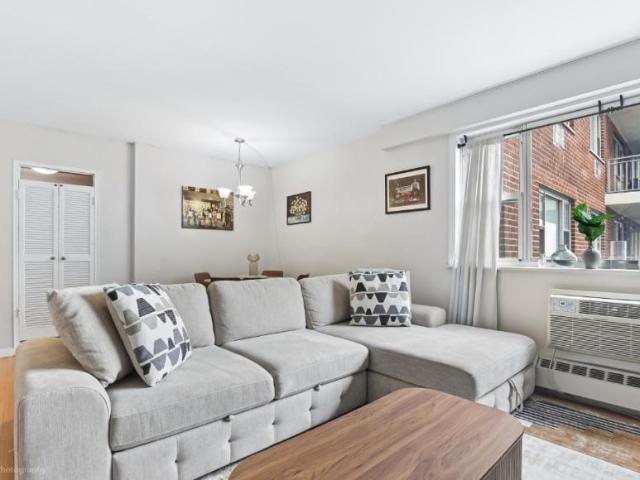 Apartment for sale in Woodside, New York