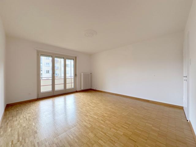 Apartment kaufen in Einigen, Zürich