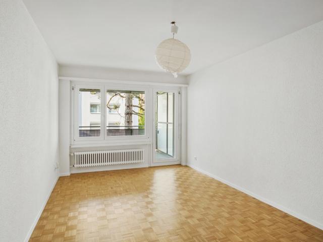 Apartment kaufen in Einigen, Zürich