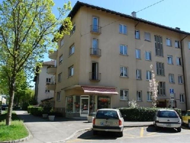 Apartment kaufen in Einigen, Zürich