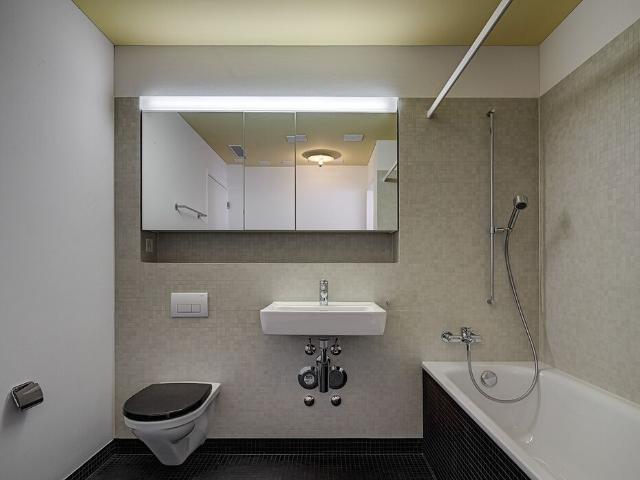 Apartment kaufen in Einigen, Zürich
