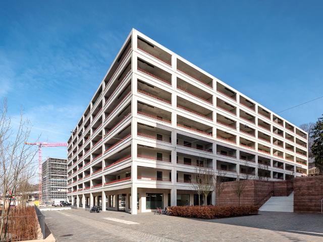 Apartment kaufen in Einigen, Zürich