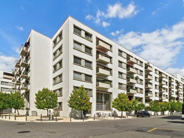 Apartment kaufen in Einigen, Zürich