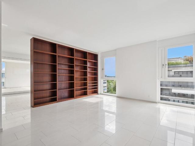 Apartment kaufen in Einigen, Zürich