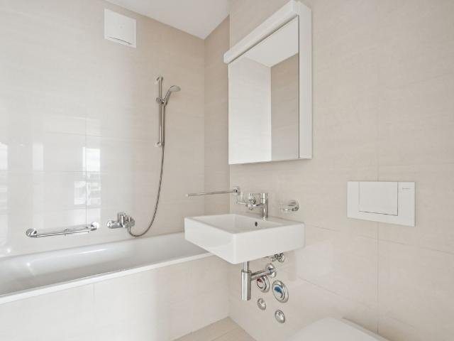 Apartment kaufen in Einigen, Zürich