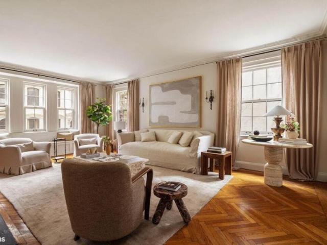 Apartment for sale in Arverne, New York