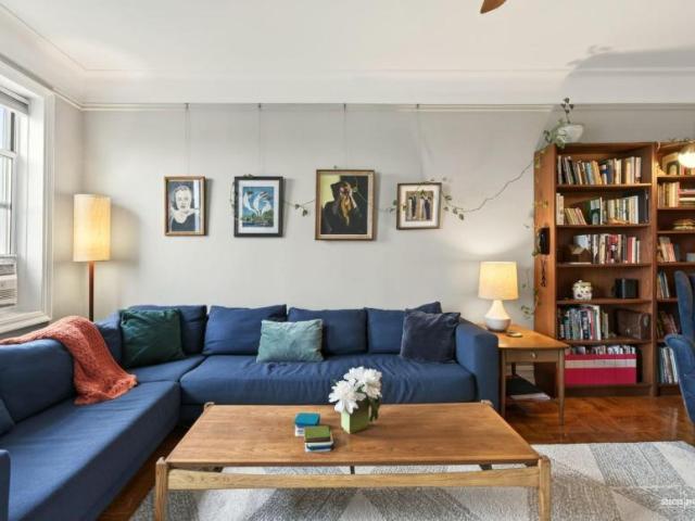 Apartment for sale in Arverne, New York