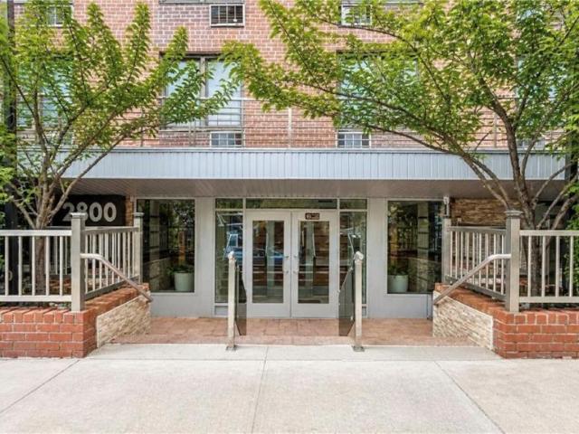 Apartment for sale in Arverne, New York