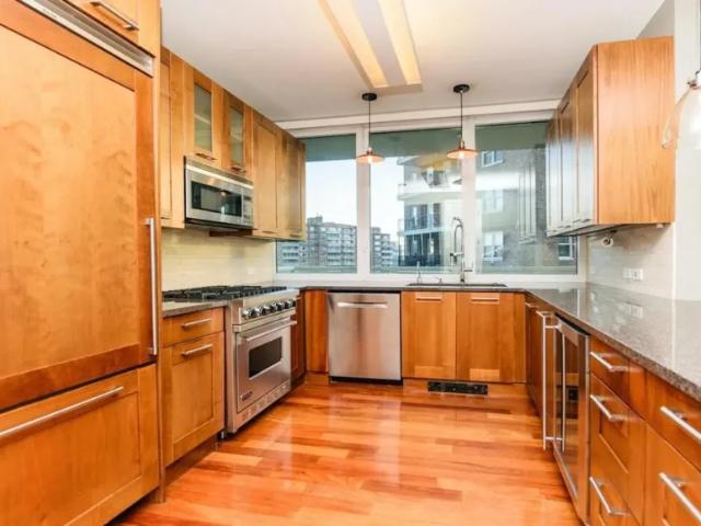 Apartment for sale in The Bronx, Arverne