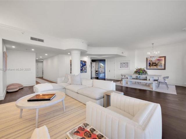 Apartment for sale in Coral Gables, Florida