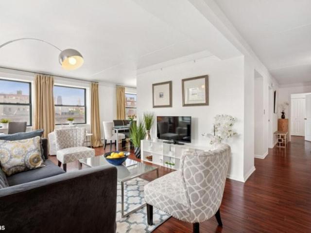 Apartment for sale in Arverne, New York