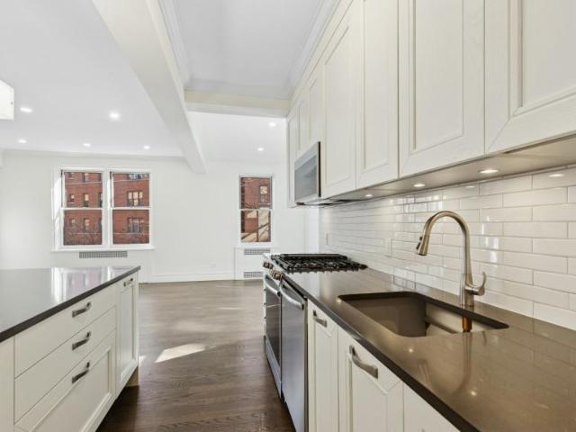 Apartment for sale in Jackson Heights