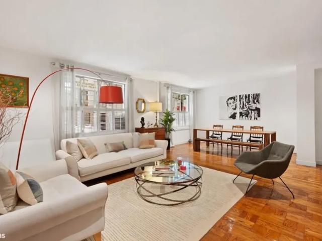 Apartment for sale in Arverne, New York