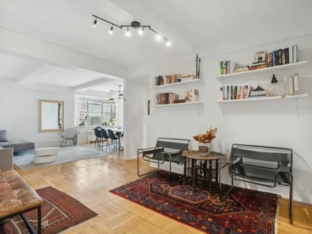 Apartment for sale in Arverne, New York