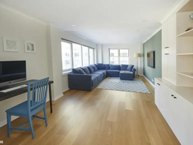 Apartment for sale in Arverne, New York