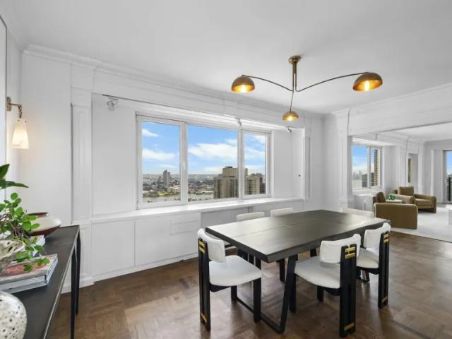 Apartment for sale in Arverne, New York