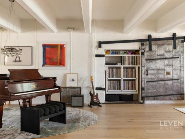 Apartment for sale in Arverne, New York