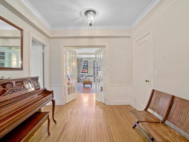 Apartment for sale in Arverne, New York