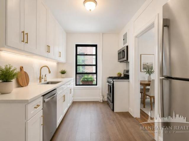 Apartment for sale in Arverne, New York