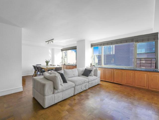 Apartment for sale in Arverne, New York