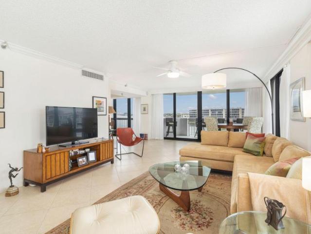 Apartment for sale in North Palm Beach, Florida