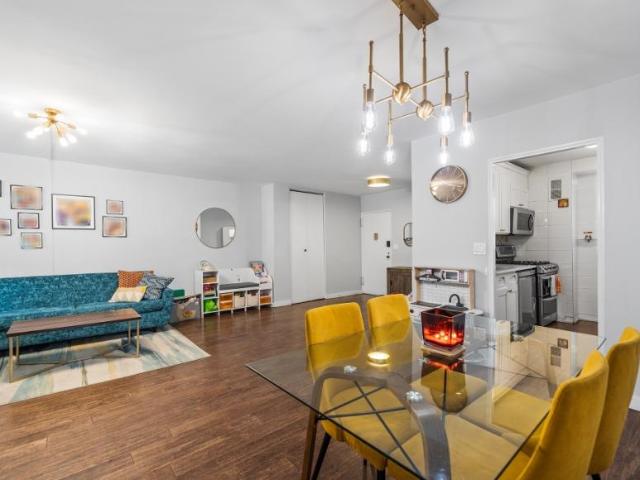 Apartment for sale in Queens, Arverne