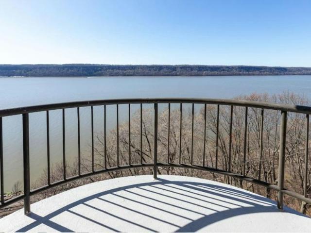 Apartment for sale in The Bronx, Arverne