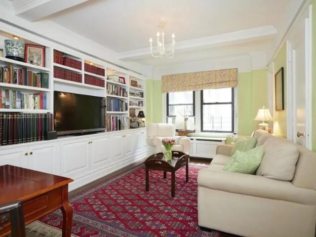 Apartment for sale in Arverne, New York