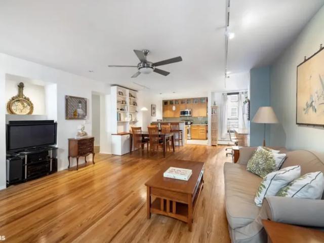 Apartment for sale in Arverne, New York