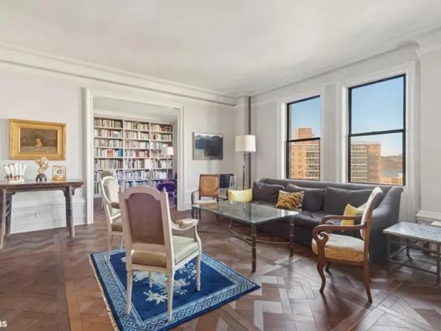 Apartment for sale in Arverne, New York