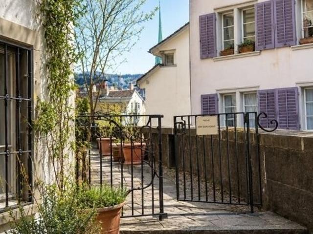 Apartment kaufen in Einigen, Zürich