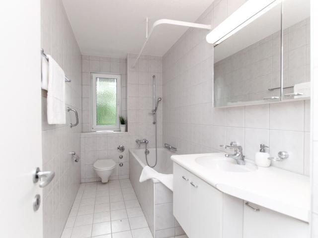 Apartment kaufen in Einigen, Zürich