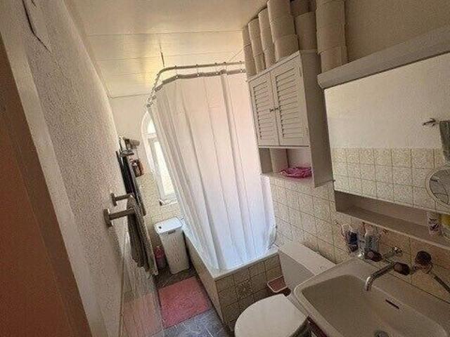 Apartment kaufen in Einigen, Zürich