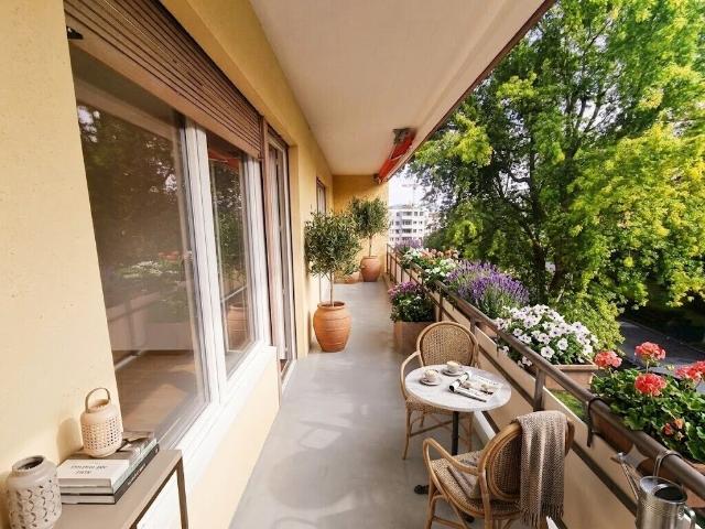 Apartment kaufen in Einigen, Zürich