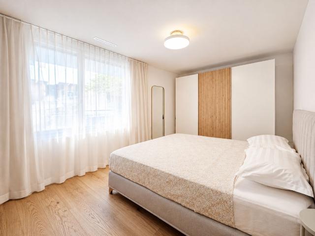 Apartment kaufen in Einigen, Zürich