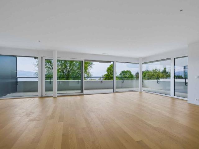 Apartment kaufen in Rolle, Waadt