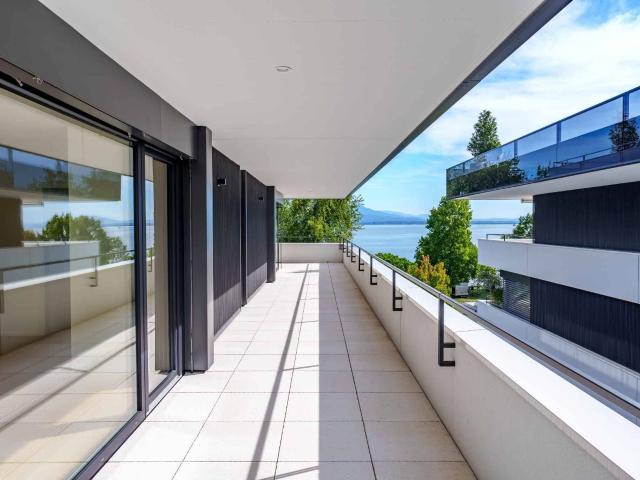 Apartment kaufen in Rolle, Waadt