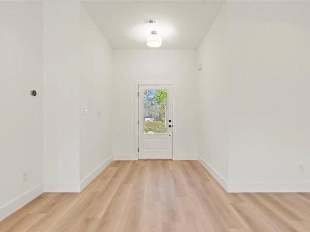 Apartment for sale in Martinez, Columbia County