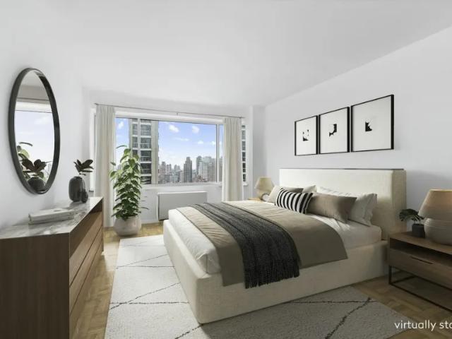 Apartment for sale in Arverne, New York