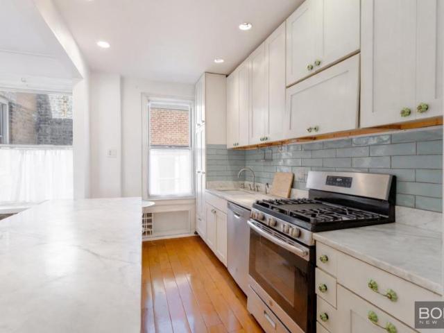 Apartment for sale in Arverne, New York