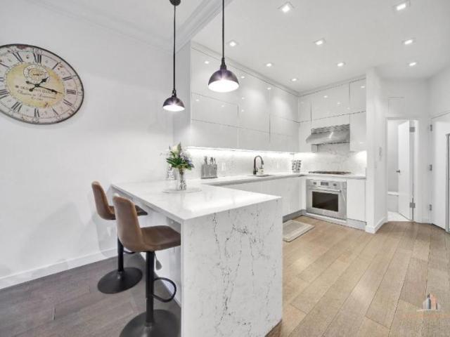Apartment for sale in Arverne, New York