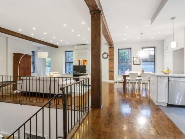 Apartment for sale in Arverne, New York