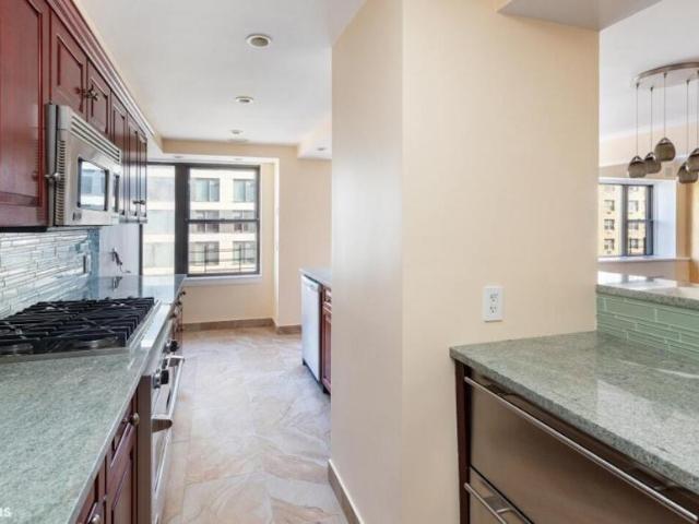 Apartment for sale in Arverne, New York