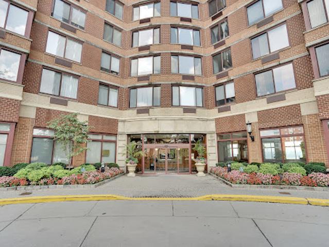 Apartment for sale in Fort Lee