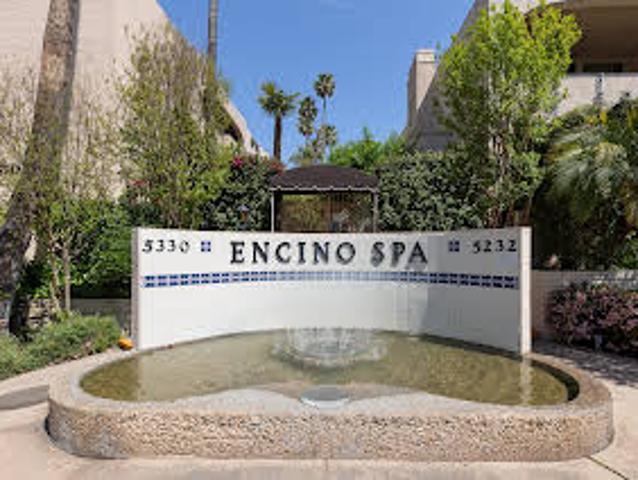 Apartment for sale in Encino