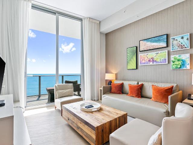 Apartment for sale in Hollywood, Florida