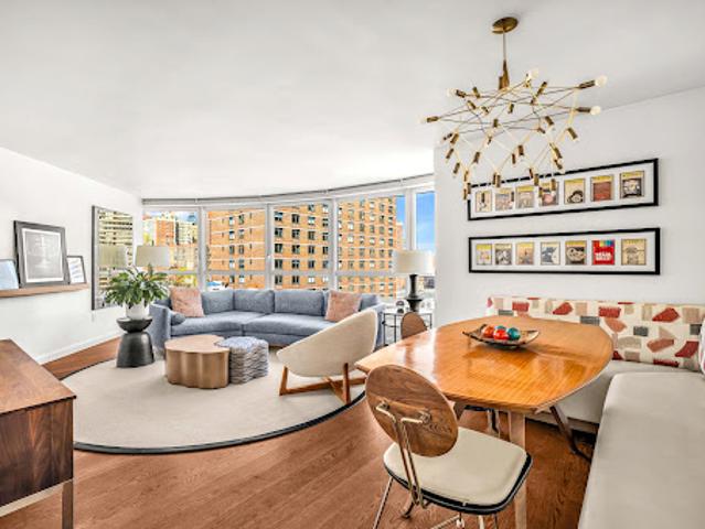 Apartment for sale in Arverne, New York