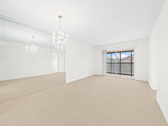 Apartment for sale in Pembroke Pines, Florida